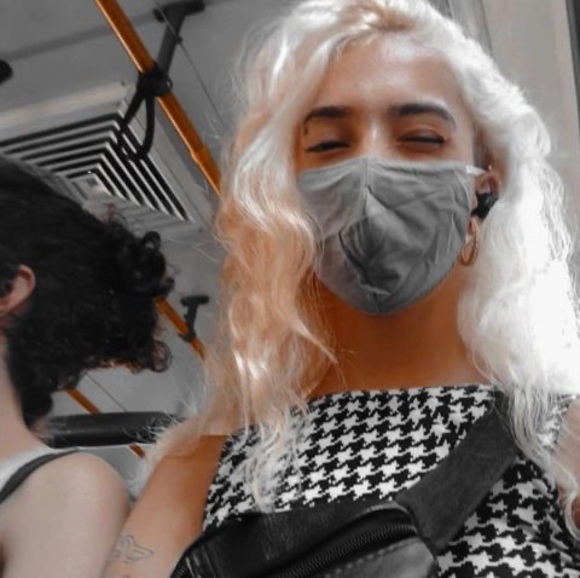 Meet your Posher, Paola - Picture 1 of 1